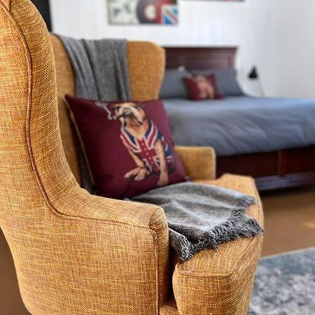 Private Bright Modern Studio! Queen Bed ! Victoria Ngoại thất bức ảnh